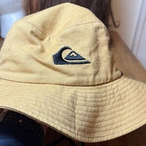 Quicksilver Mustard Cotton Bucket Hat SPF 50+ w/ Chinstrap S/M